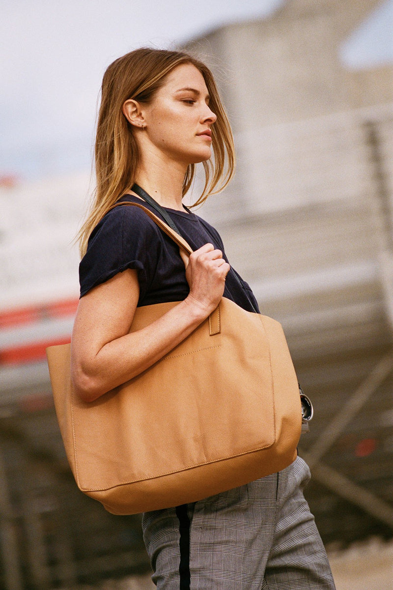 CLOVER LEATHER TOTE