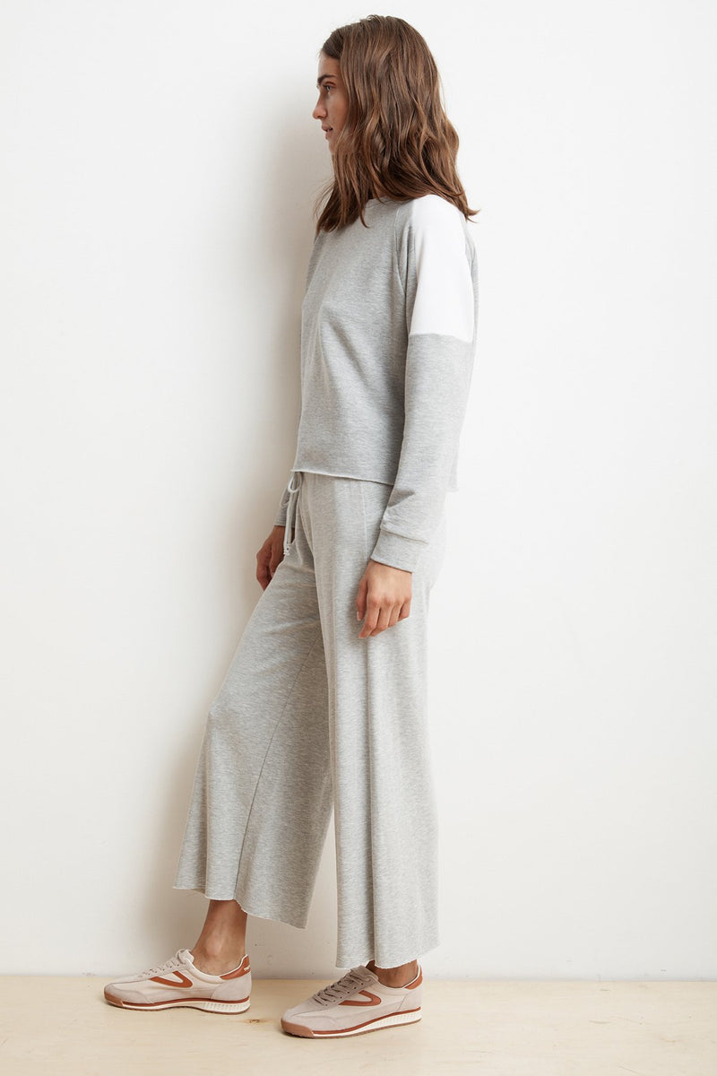 ADALIA HEATHER GREY WIDE LEG LUXE FLEECE PANT SIDE VIEW