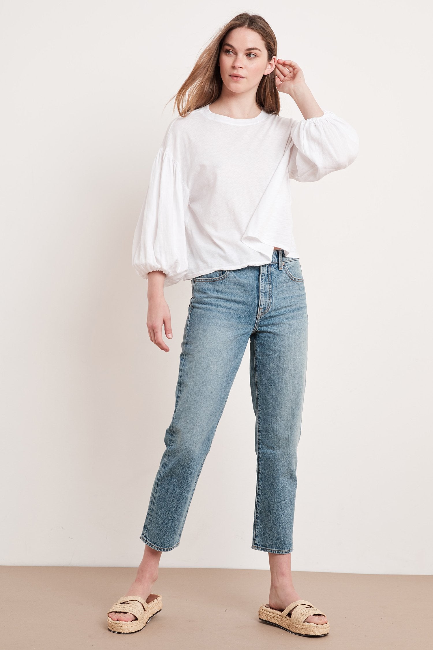 GENEVIEVE CONTRAST PUFF SLEEVE TEE