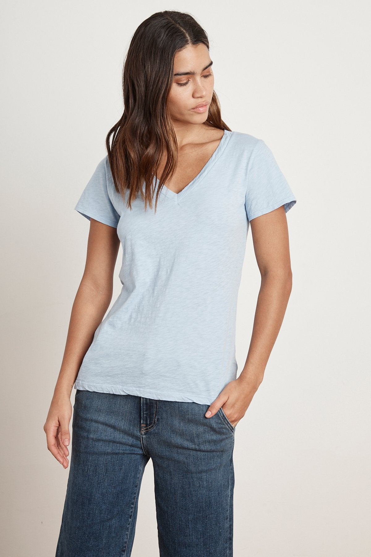 LILITH COTTON SLUB V-NECK TEE