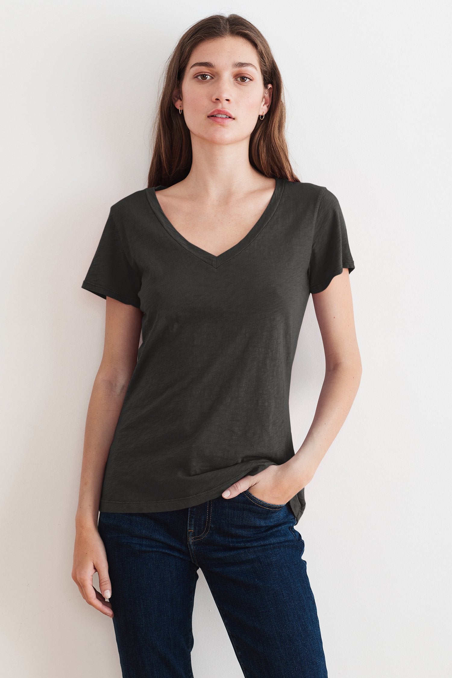 LILITH COTTON SLUB V-NECK TEE