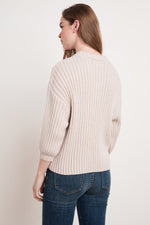 KYANA ENGINEERED STITCHES CREW NECK SWEATER