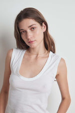 GLITTER NECKLACE BY PHYLLIS AND ROSIE