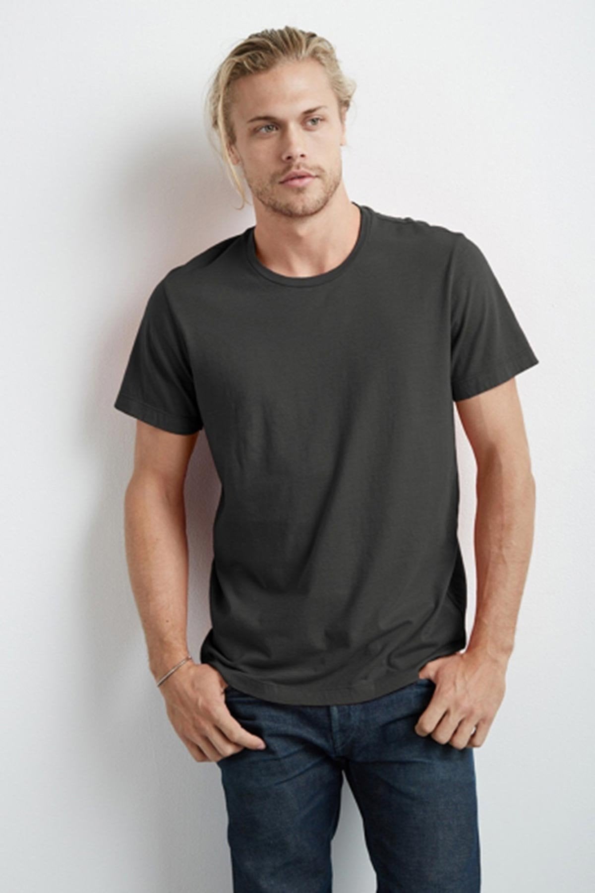 HOWARD WHISPER CLASSIC CREW NECK TEE