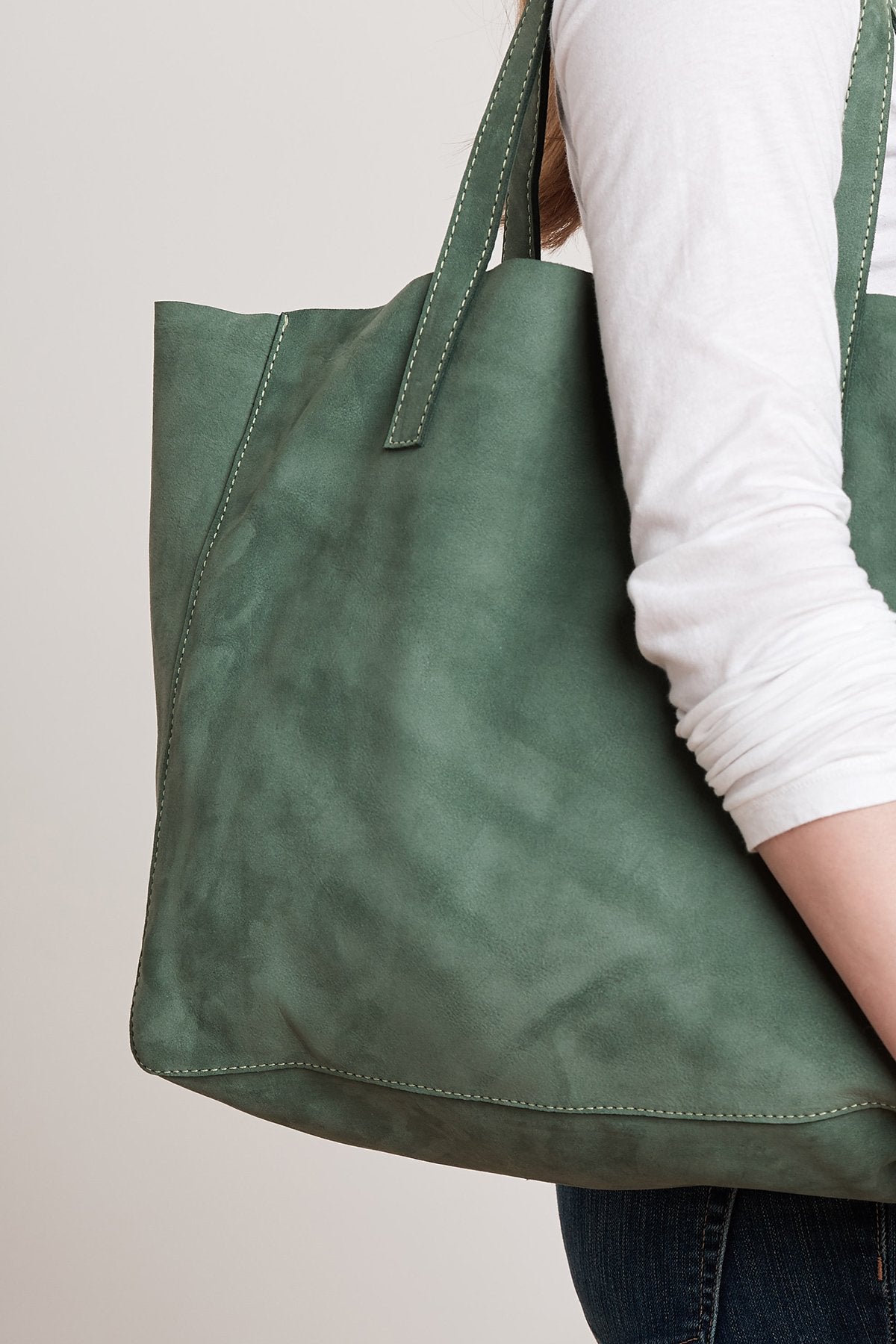 CLOVER LEATHER TOTE