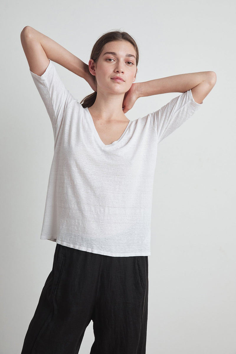 STEFANI LINEN KNIT V-NECK TEE