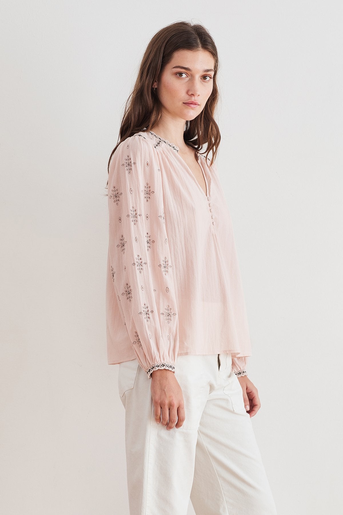 JACEY LUREX EMBROIDERY BLOUSE