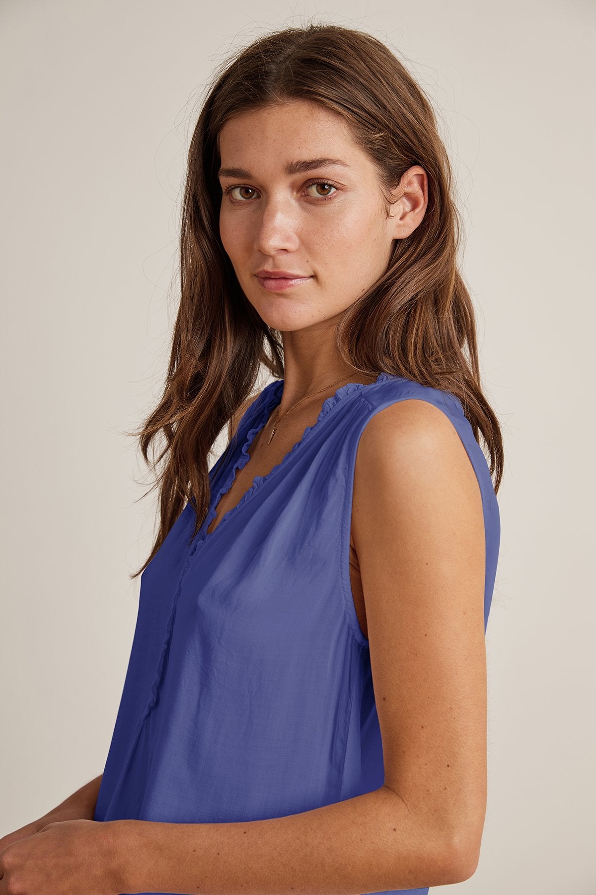 DION RAYON CHALLIS RUFFLE SLEEVELESS BLOUSE