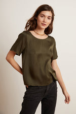 BELLA SATIN VISCOSE SHORT SLEEVE TOP