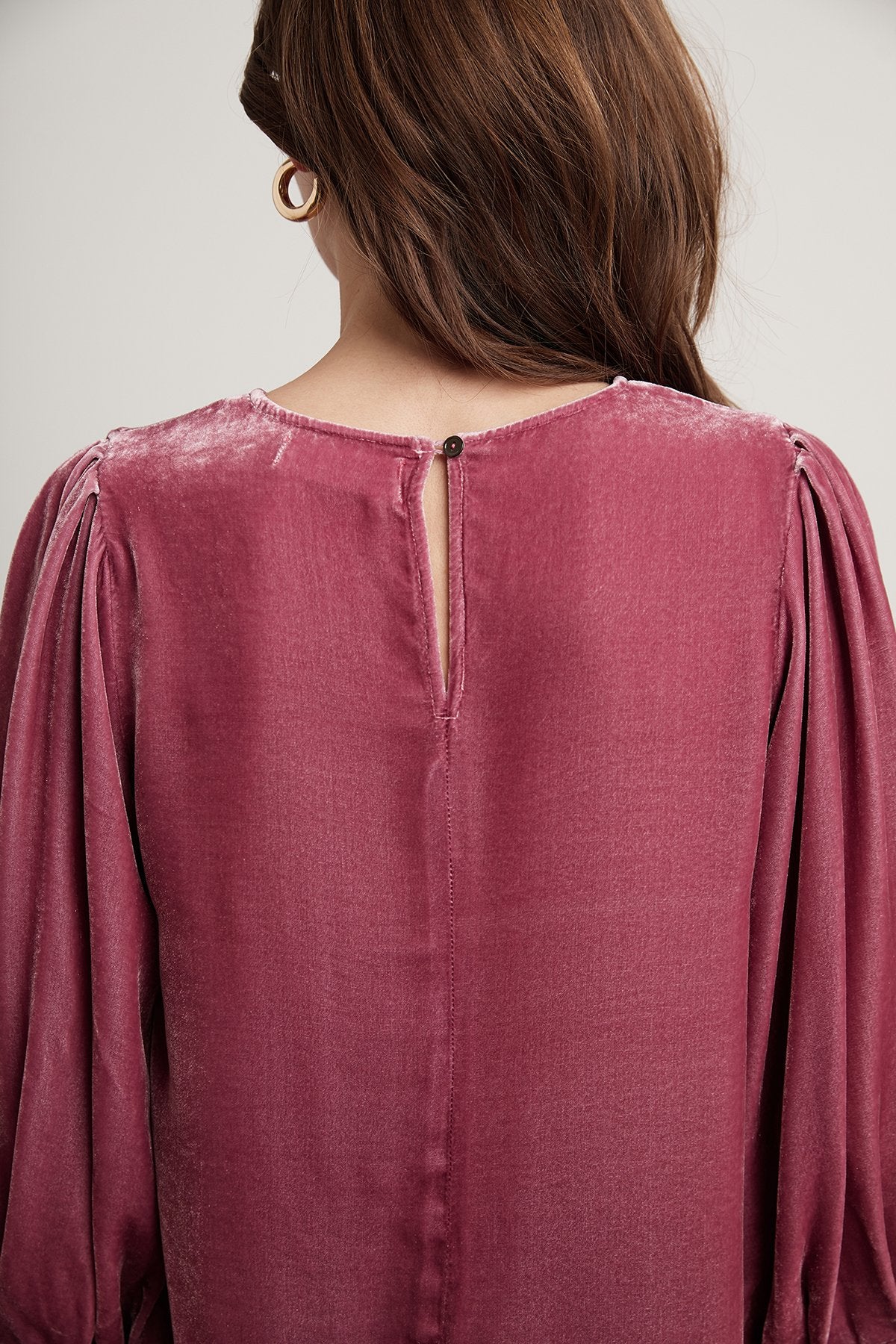 BRENDA SILK VELVET  3/4 PUFF SLEEVE TOP