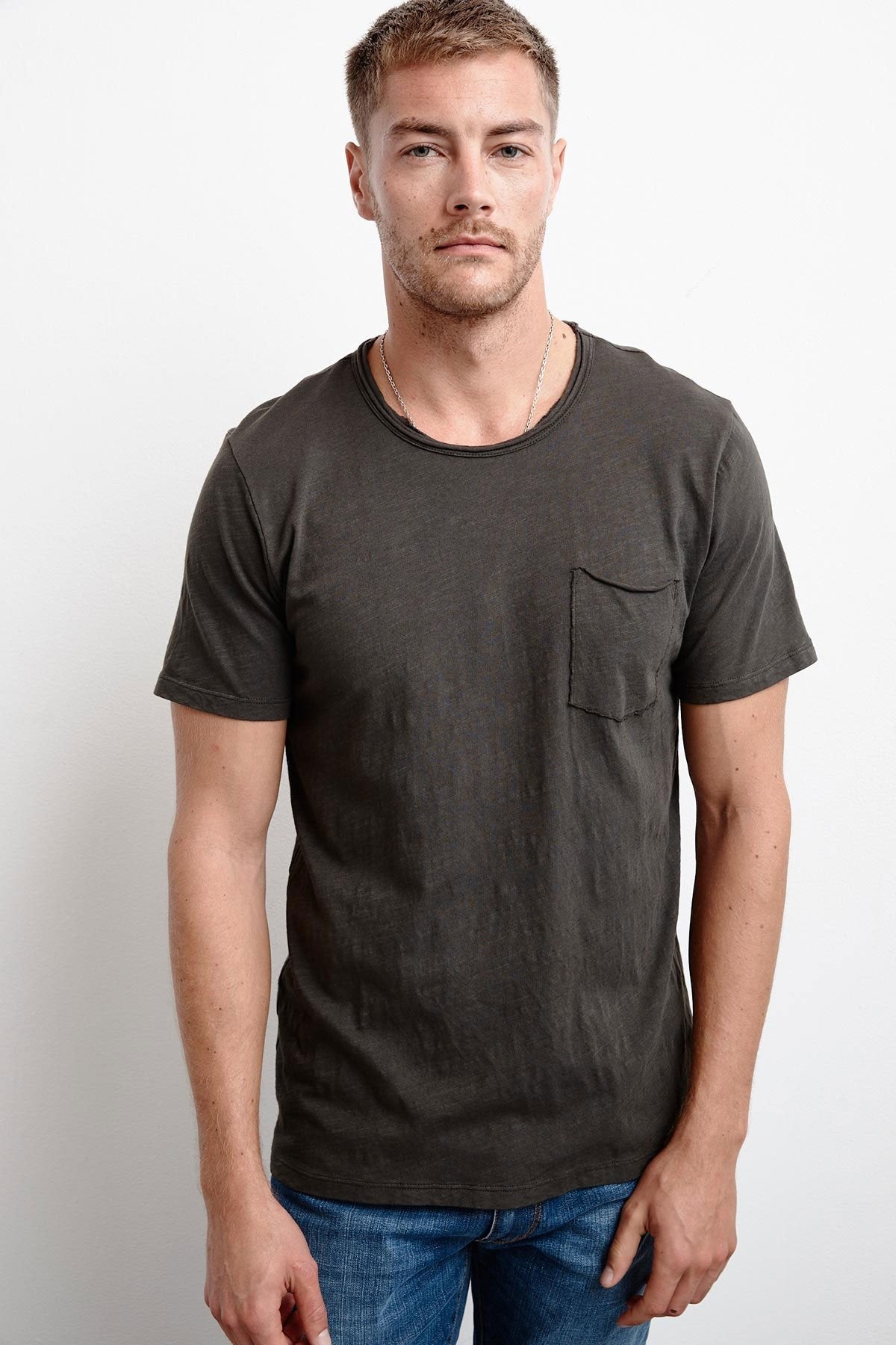 CHAD RAW EDGE COTTON SLUB POCKET TEE