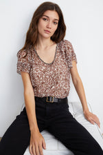 TRACIA SCOOP NECK PRINTED BLOUSE