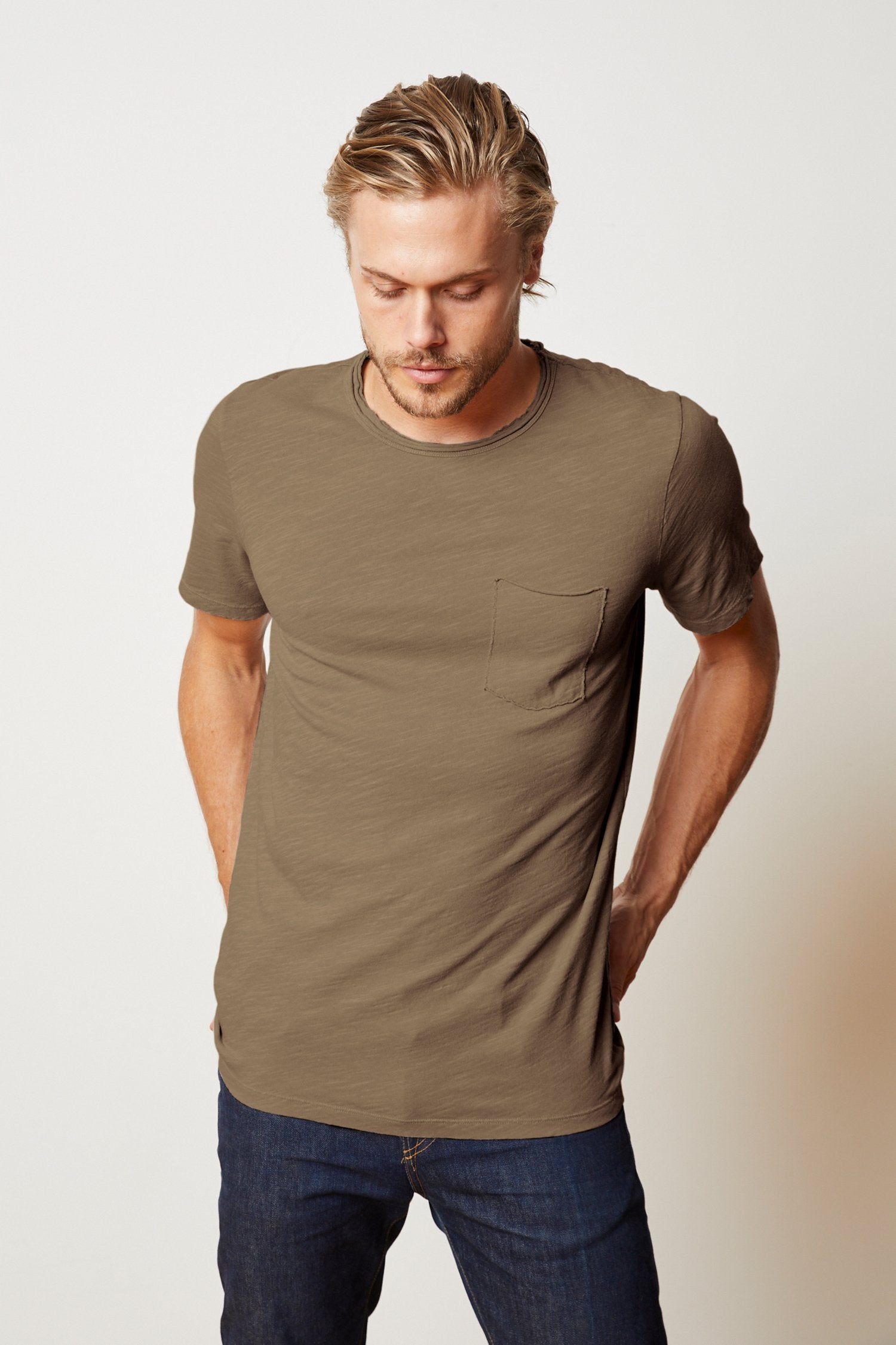 CHAD RAW EDGE COTTON SLUB POCKET TEE