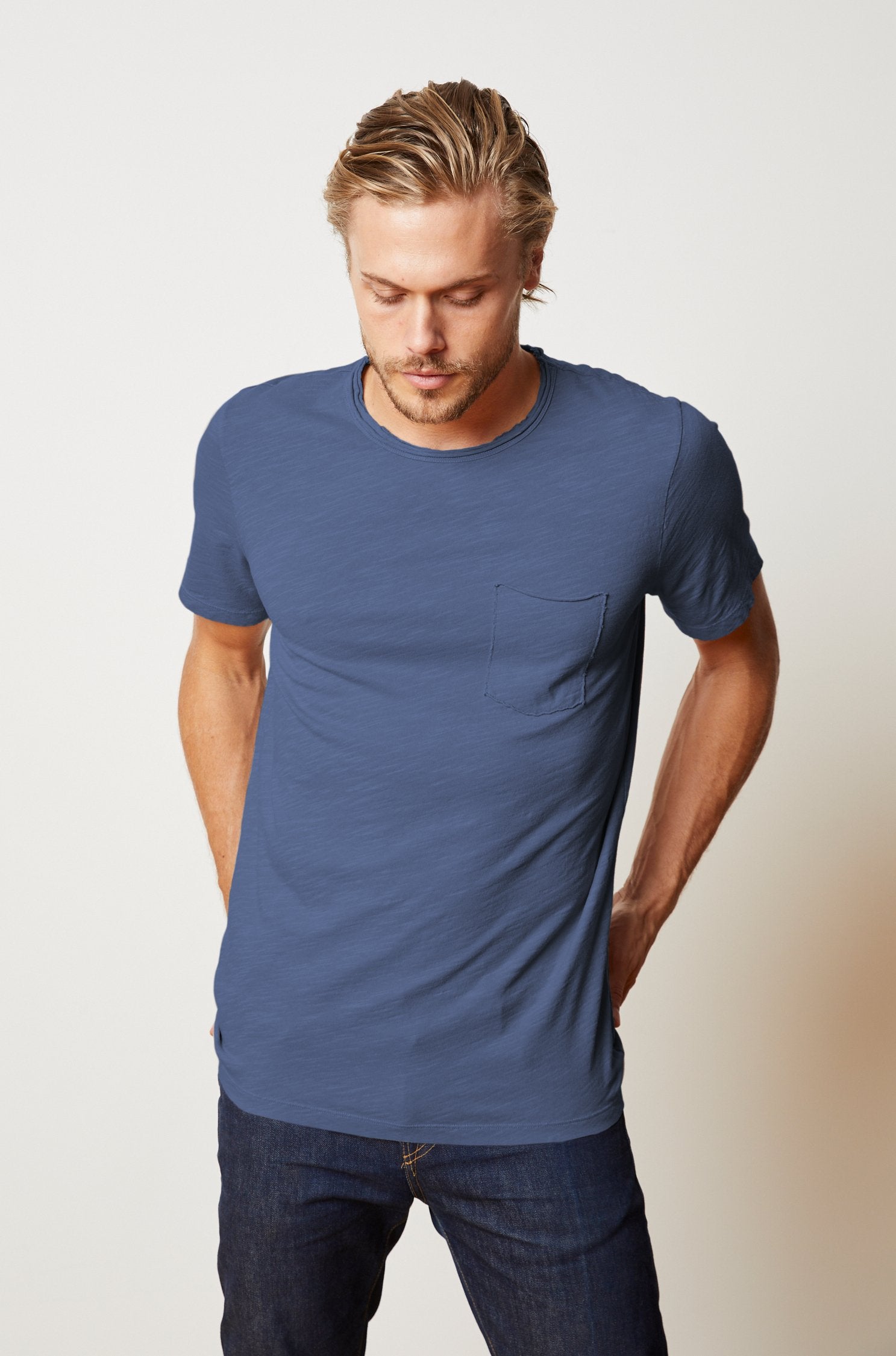 CHAD RAW EDGE COTTON SLUB POCKET TEE