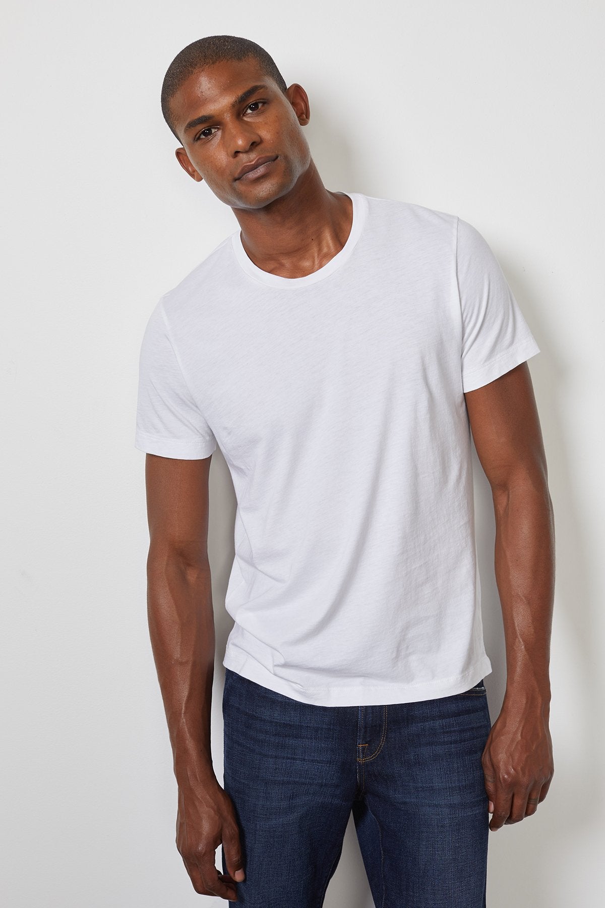 HOWARD WHISPER CLASSIC CREW NECK TEE