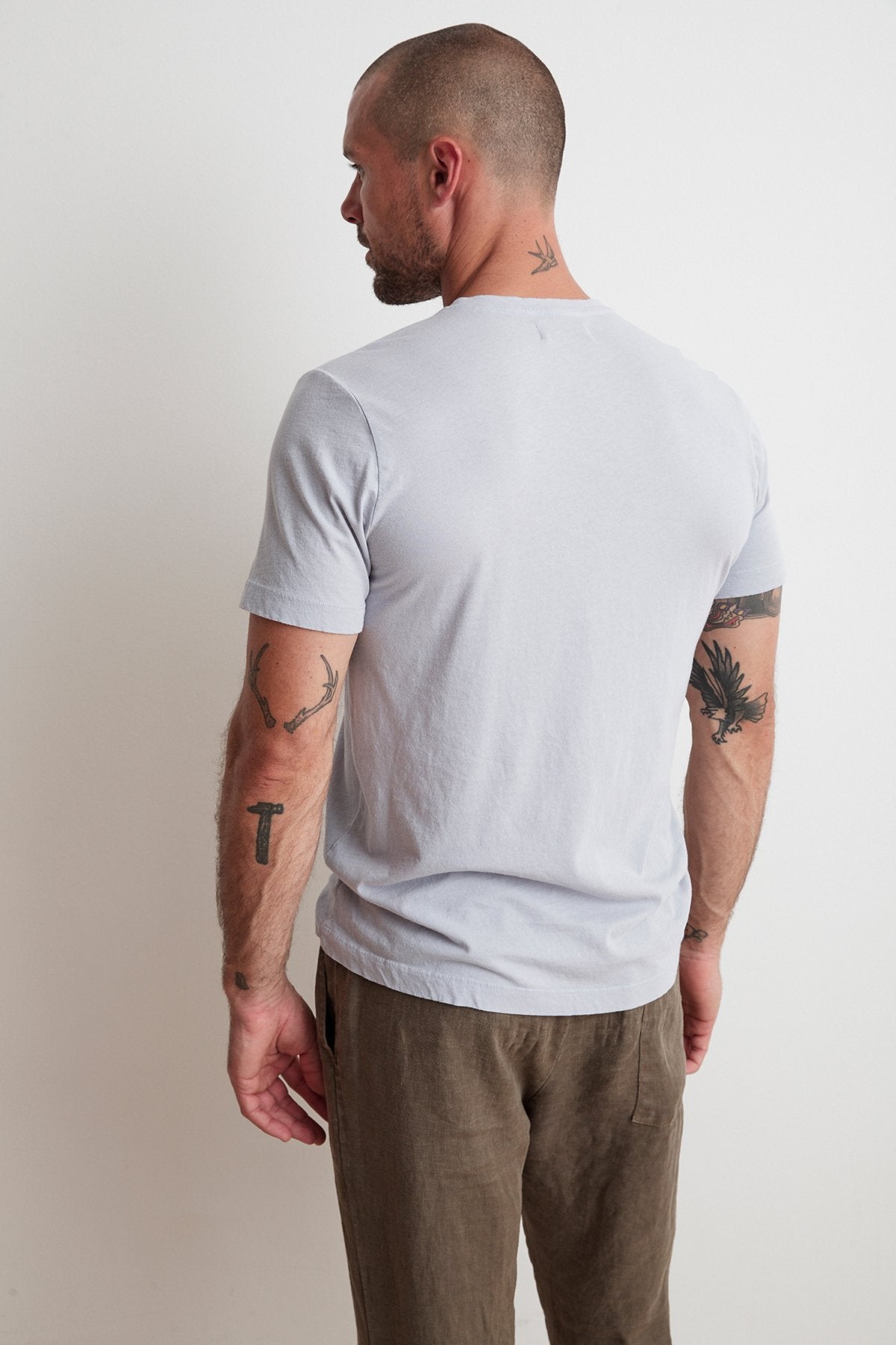 SAMSEN WHISPER CLASSIC V-NECK TEE